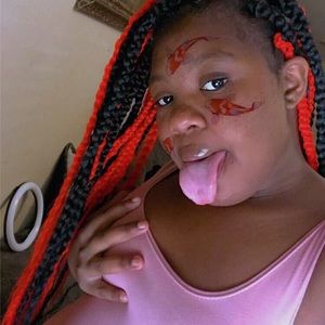 Meet your Posher, Helen